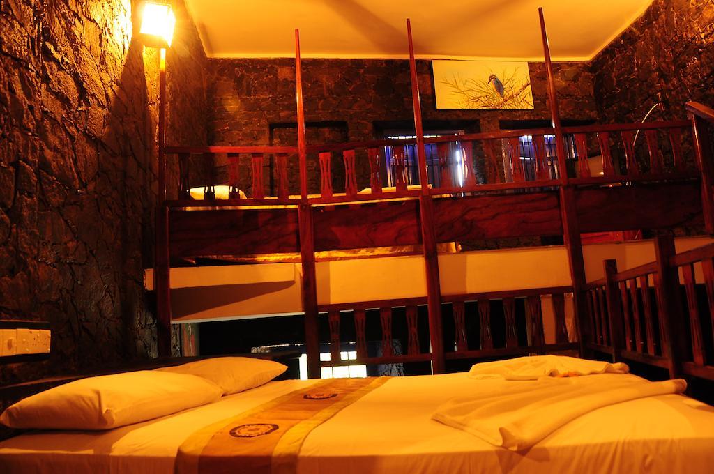 Hotel Boulder Garden Kalawana Zimmer foto