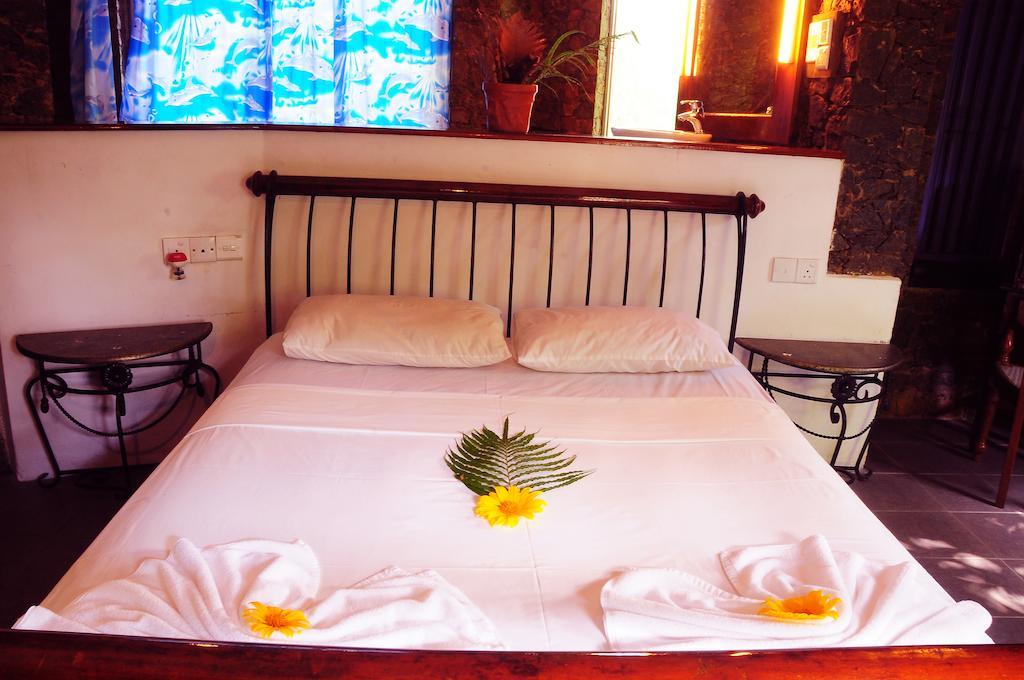 Hotel Boulder Garden Kalawana Zimmer foto